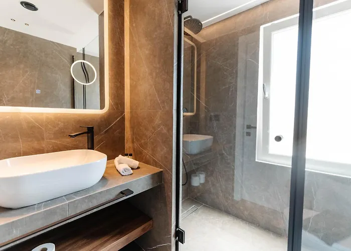 Kantoni Apartament *