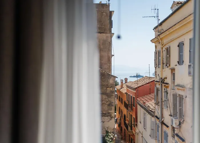 Kantoni Corfu (city)
