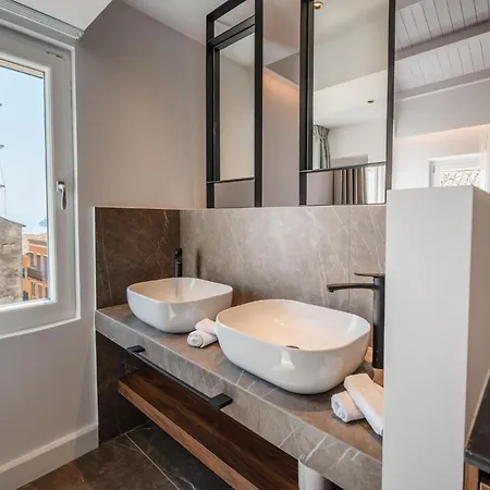 Kantoni * Corfu (city)