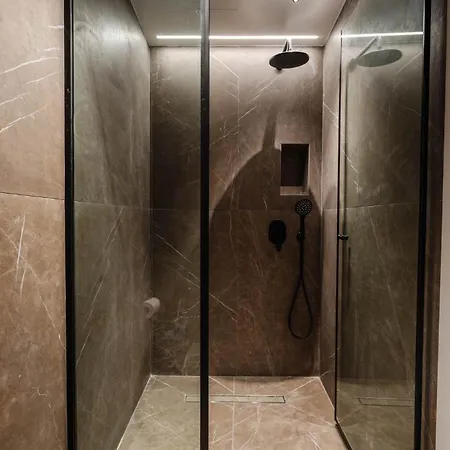 Kantoni Apartament *