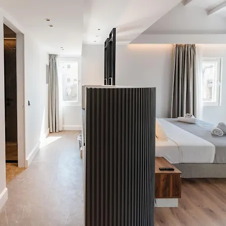 Kantoni Apartament *