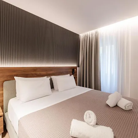 Kantoni Apartament *