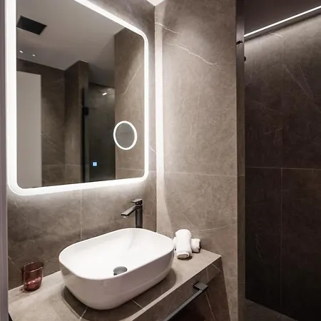 Kantoni * Corfu (city)